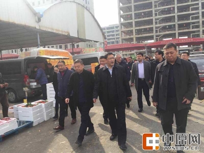 惠濟區區長馬軍帶隊視察鄭州毛莊農產品批發市場，筑牢春節期間食品安全防線